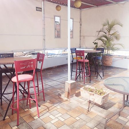 Hostal Maple Queretaro Luaran gambar