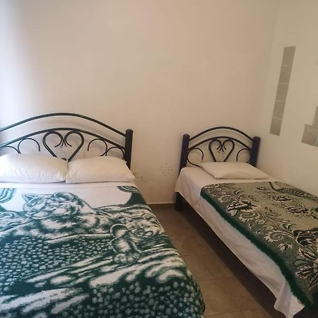 Hostal Maple Queretaro Luaran gambar