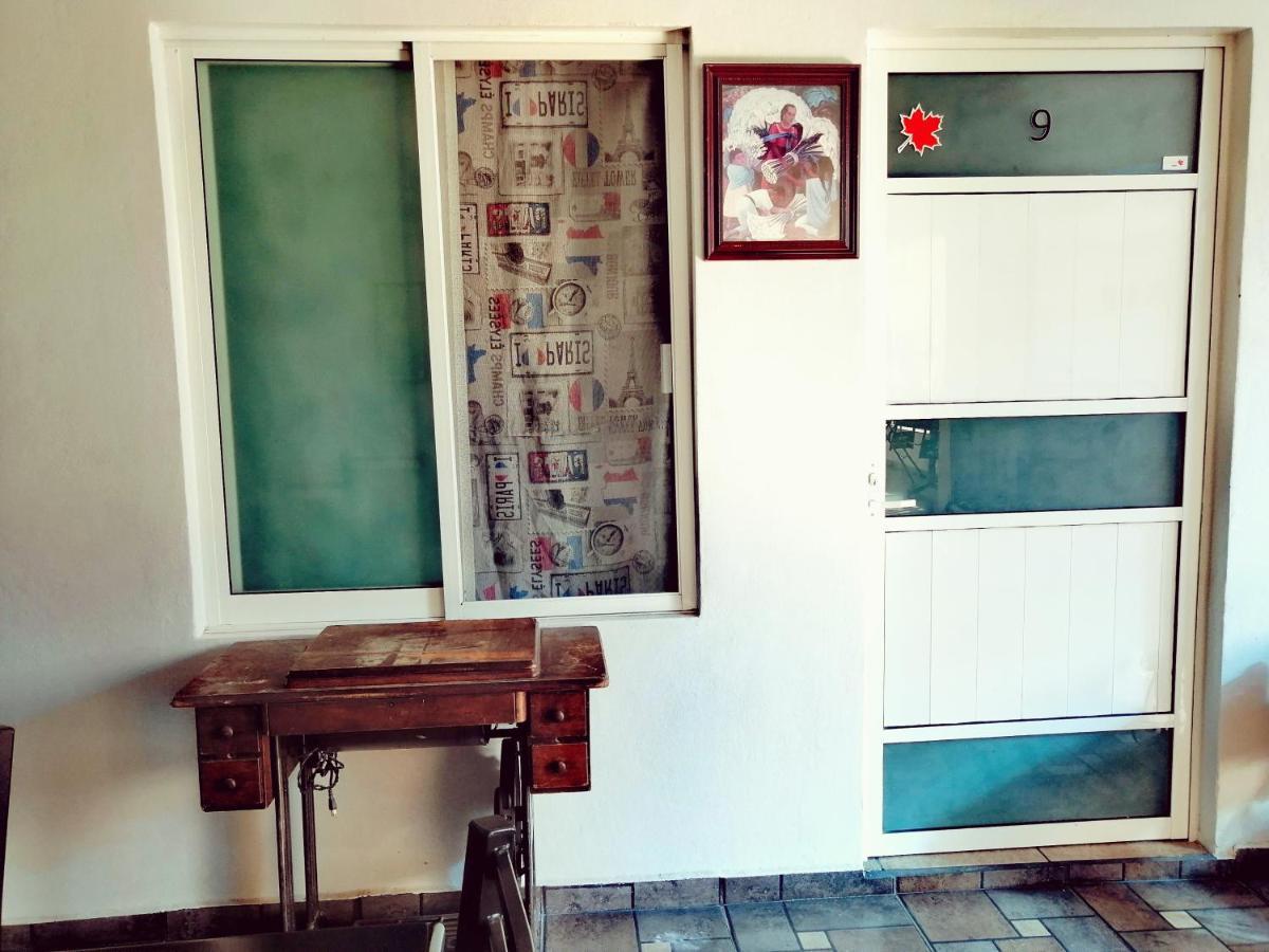 Hostal Maple Queretaro Luaran gambar