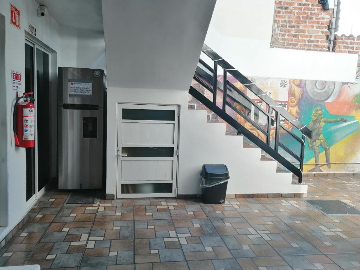 Hostal Maple Queretaro Luaran gambar