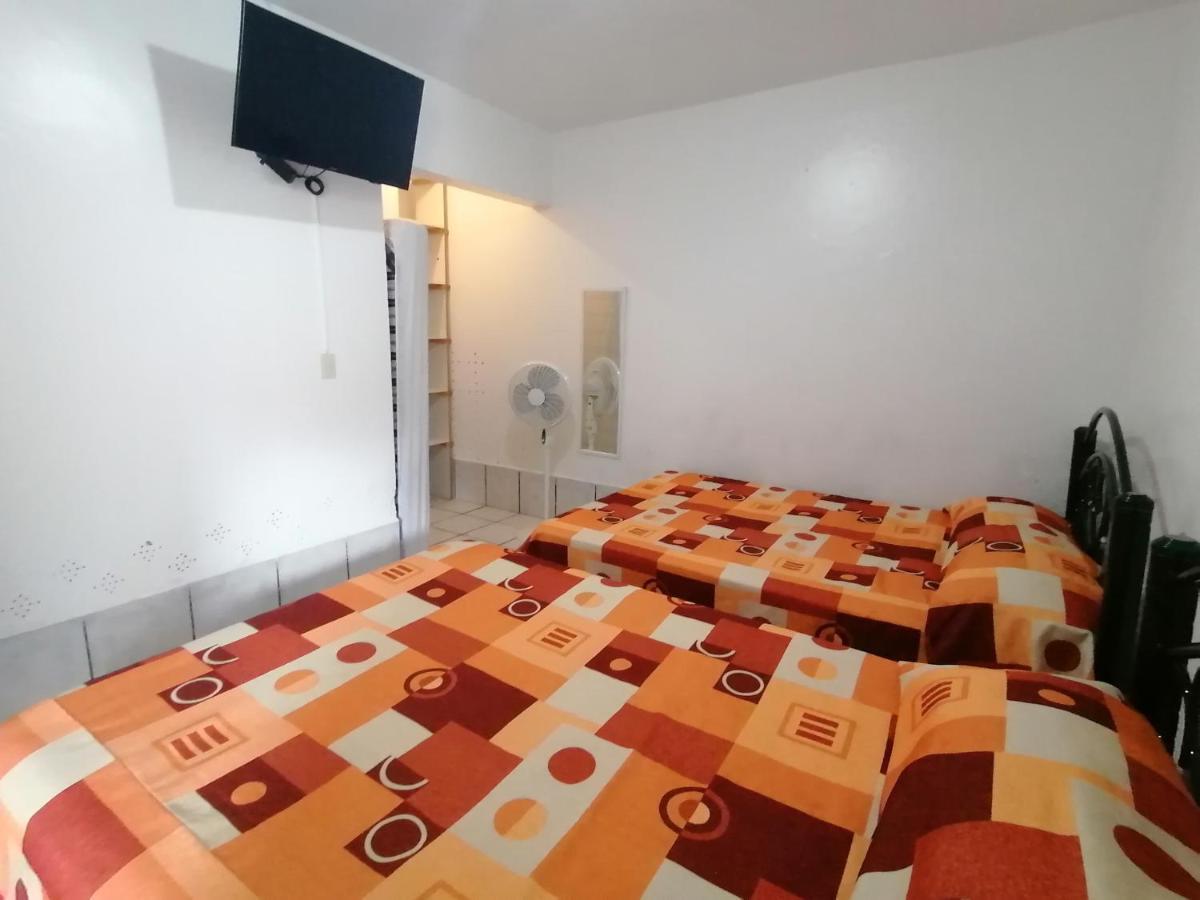Hostal Maple Queretaro Luaran gambar