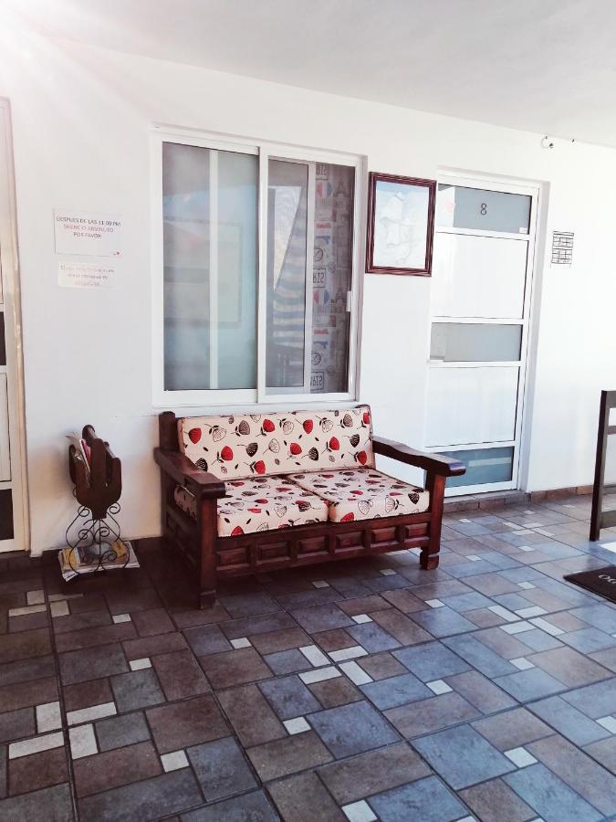 Hostal Maple Queretaro Luaran gambar