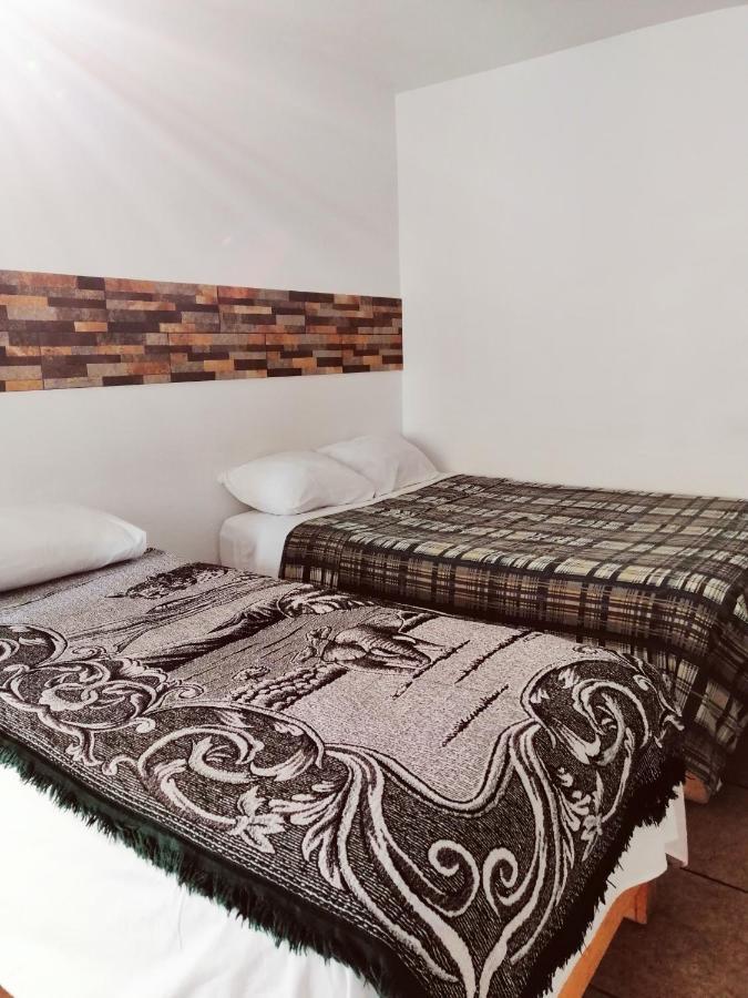 Hostal Maple Queretaro Luaran gambar