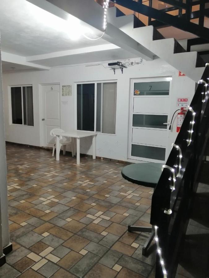 Hostal Maple Queretaro Luaran gambar