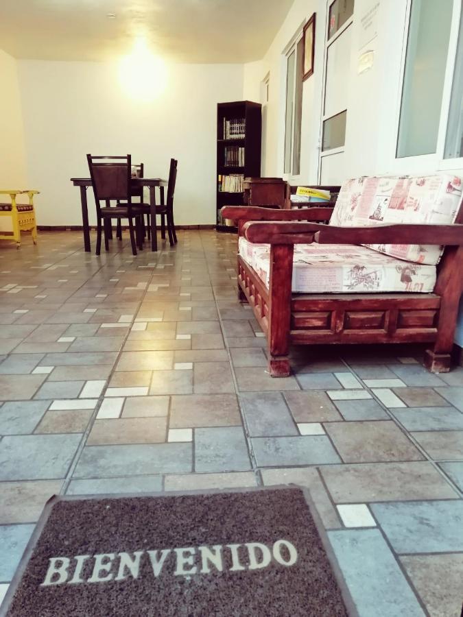 Hostal Maple Queretaro Luaran gambar