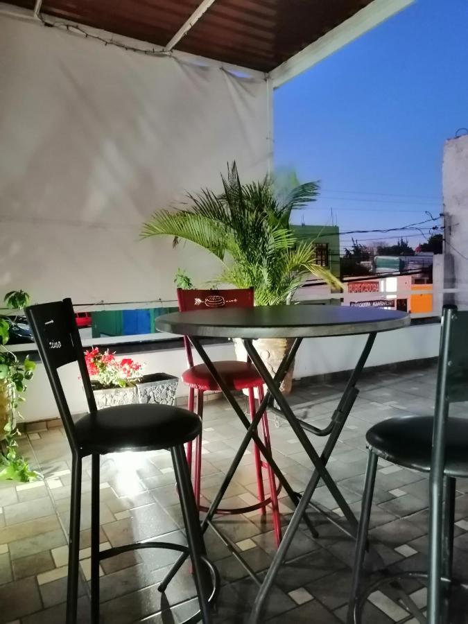 Hostal Maple Queretaro Luaran gambar
