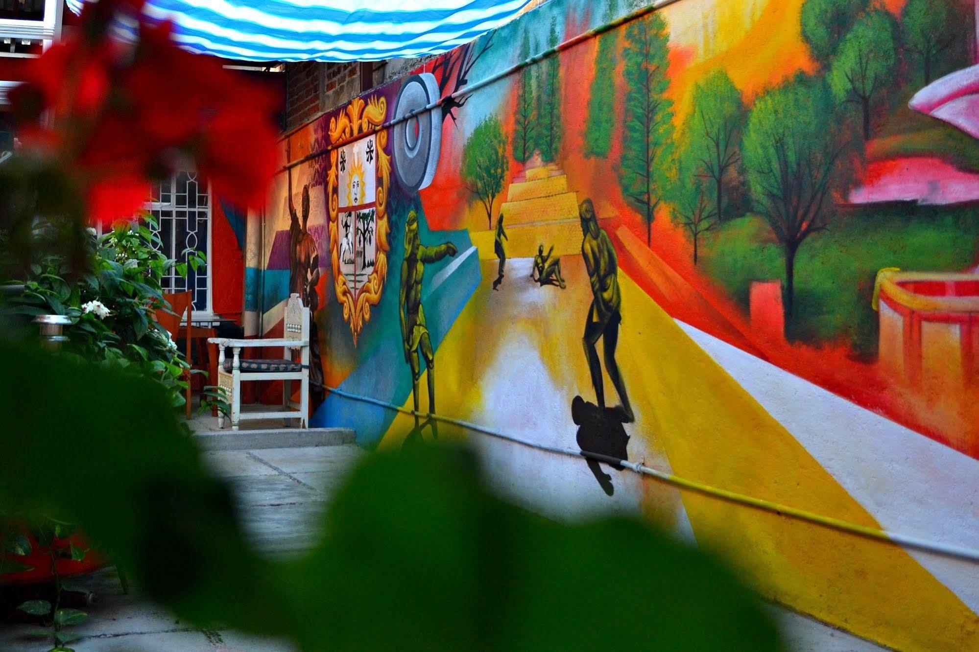 Hostal Maple Queretaro Luaran gambar