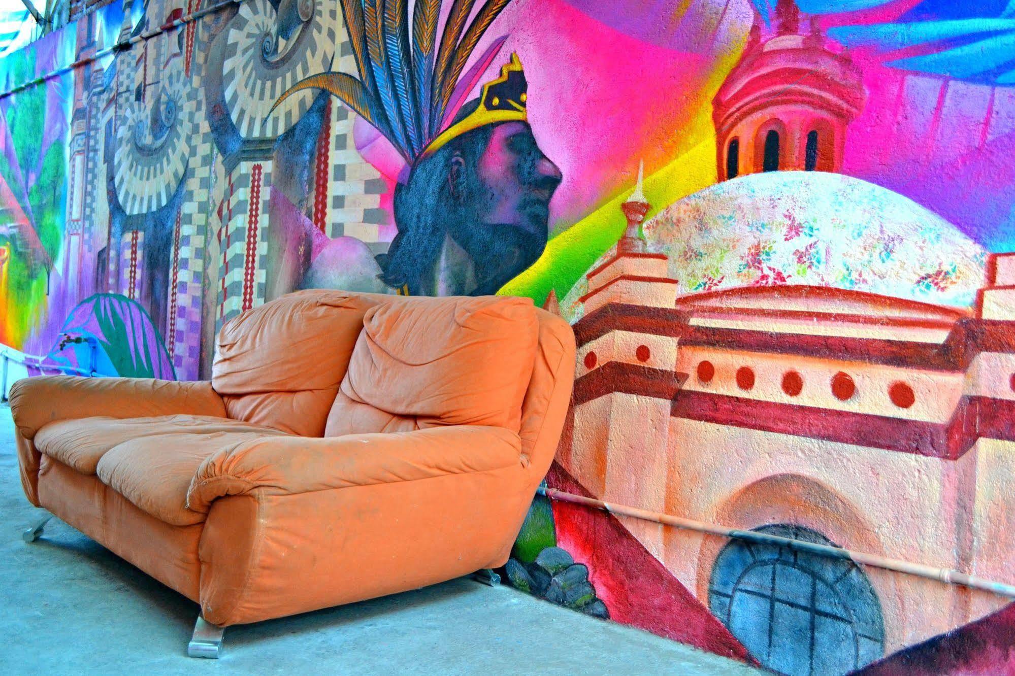 Hostal Maple Queretaro Luaran gambar