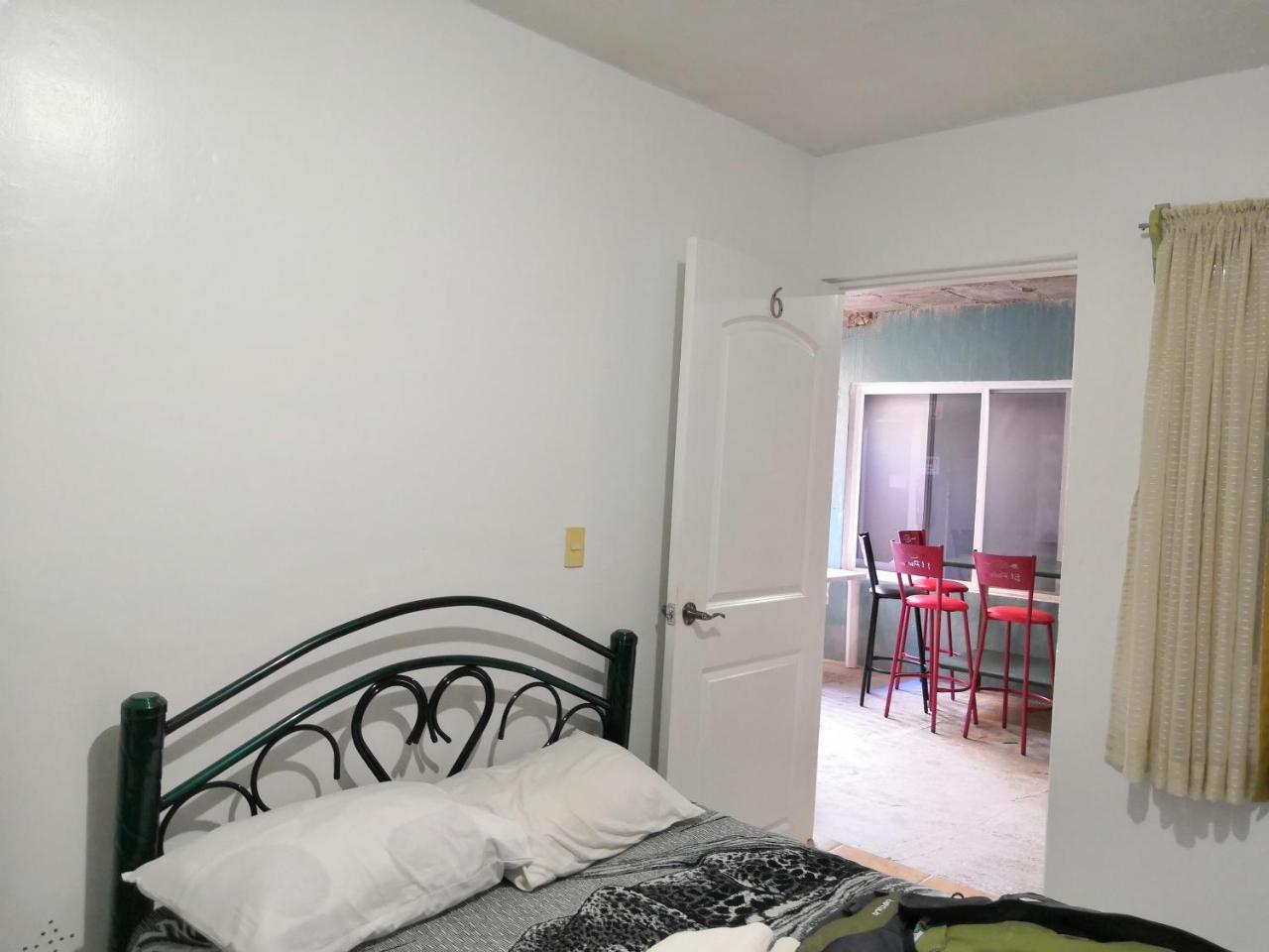 Hostal Maple Queretaro Luaran gambar