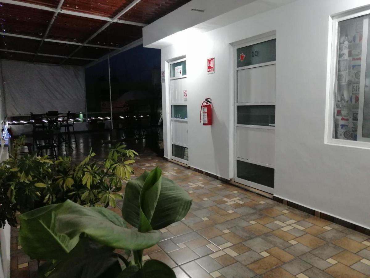 Hostal Maple Queretaro Luaran gambar