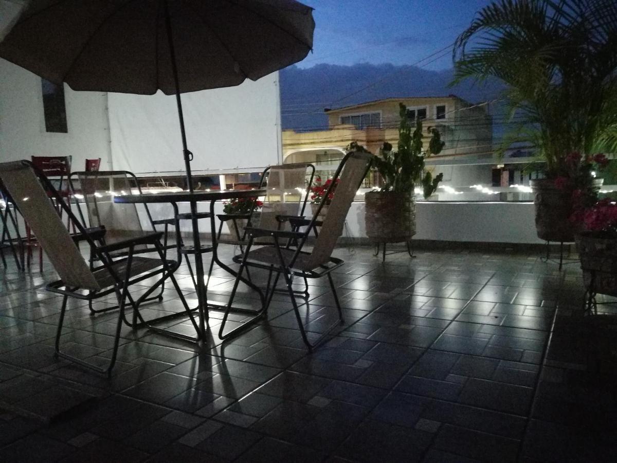 Hostal Maple Queretaro Luaran gambar